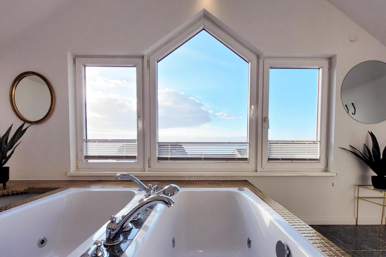 Grosse Penthouse Ferienwohnung Mit Meerblick, Sonnenterrasse & Luxusbad Von "Momentic" Sierksdorf Εξωτερικό φωτογραφία
